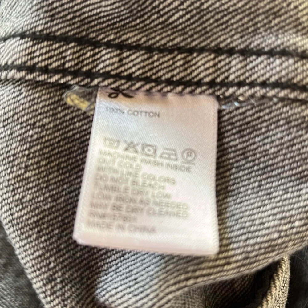 Chelsea DeBoer Black Penny Pearl Distressed Jacket with Pockets - Picture 9 of 9